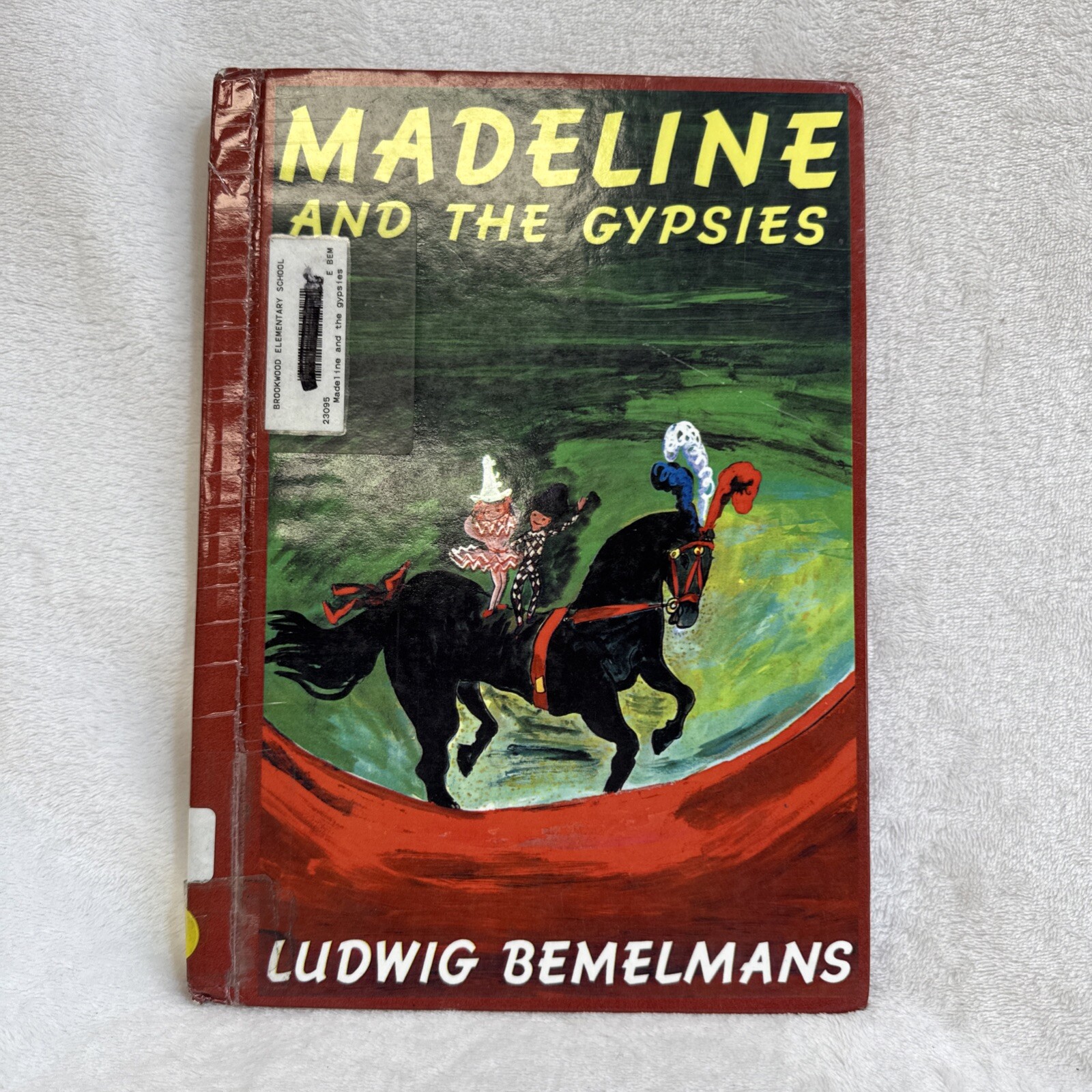 Madeline And The Gypsies Ludwig Bemelmans 1987 Childrens Hardcover BOOK 12.25×9