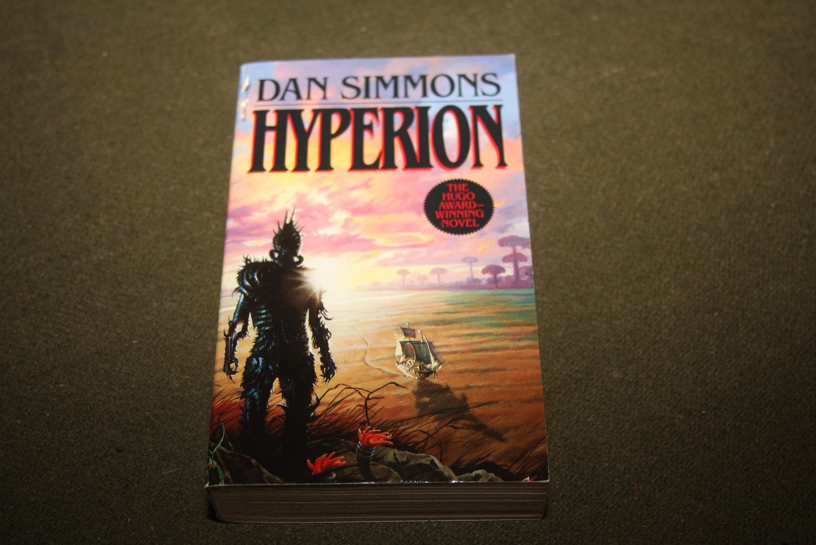 Hyperion by Dan Simmons 1995 PB 25th Print Bantam SF