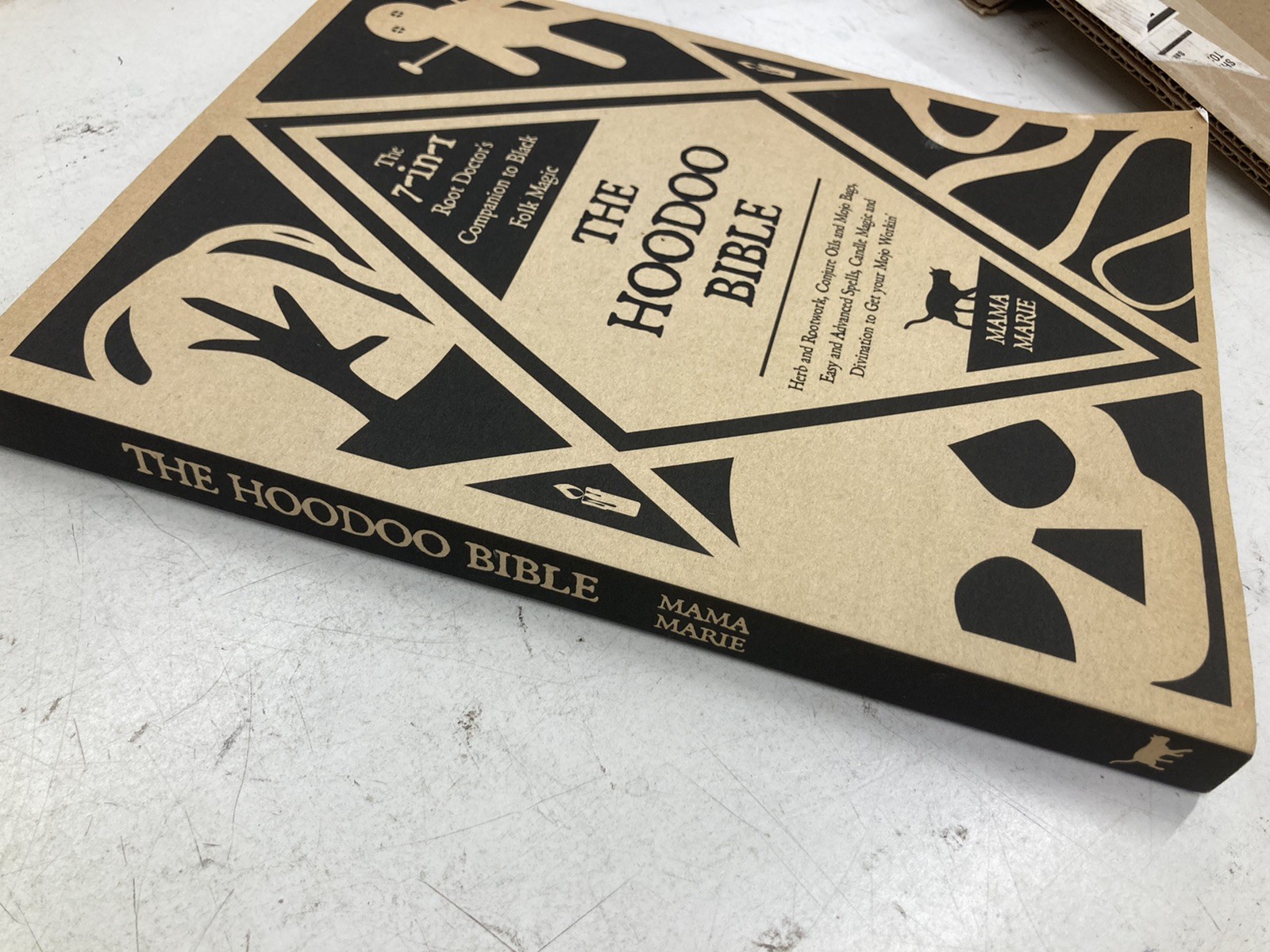 The Hoodoo Bible. The 7-in-1 Root Doctor’s Companion To Black Magic. Paperback