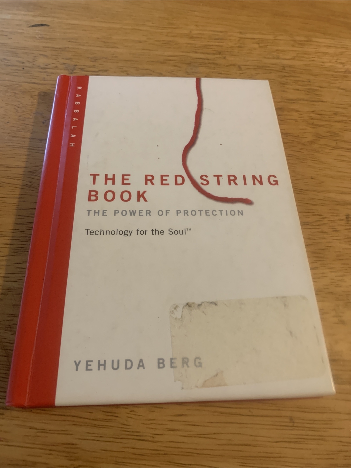 The Red String Book : The Power of Protection by Yehuda Berg (2008, Hardcover)