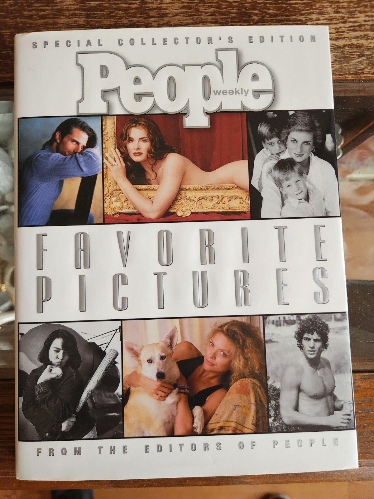 2000 People Favorite Pictures – Hardcover Special Collectors Edition 174 Pages