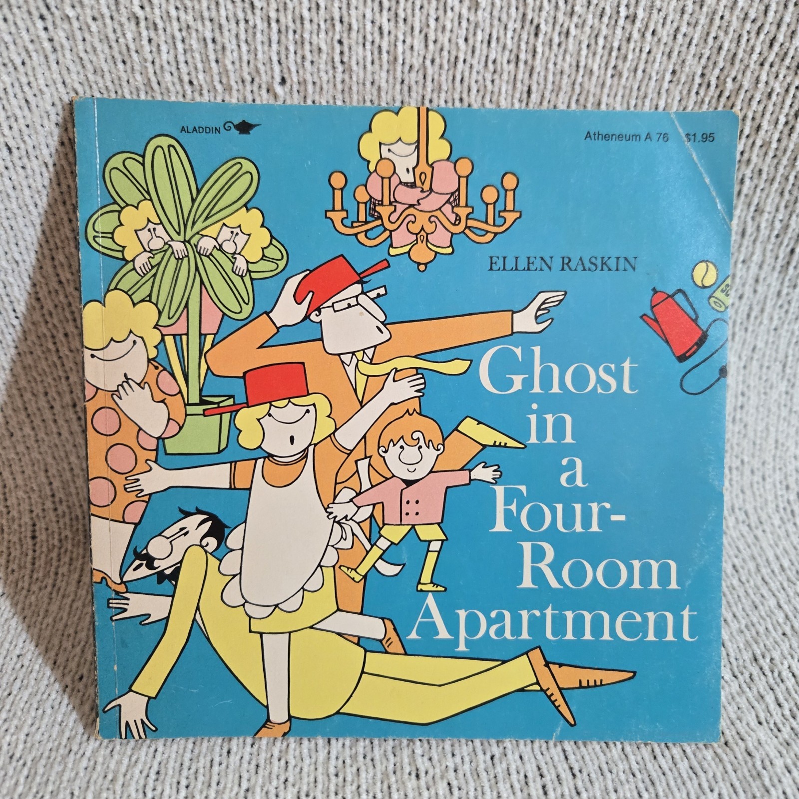 Ghost in a Four Room Apartment Ellen Raskin 1969 Aladdin PB