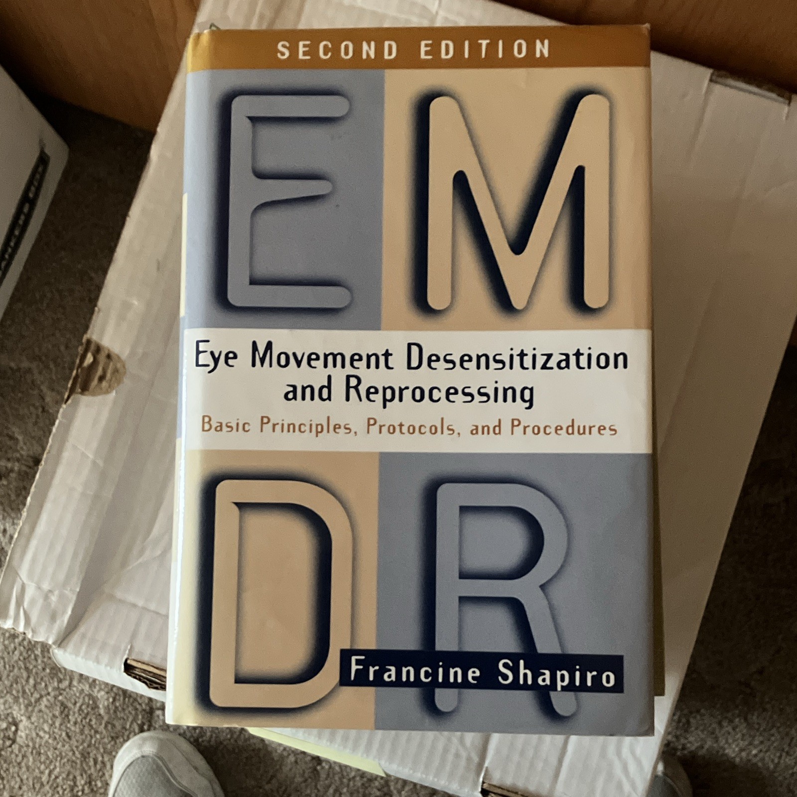 Francine Shapiro EMDR: Eye Movement Desensitization & Reprocessing 2nd HC DJ