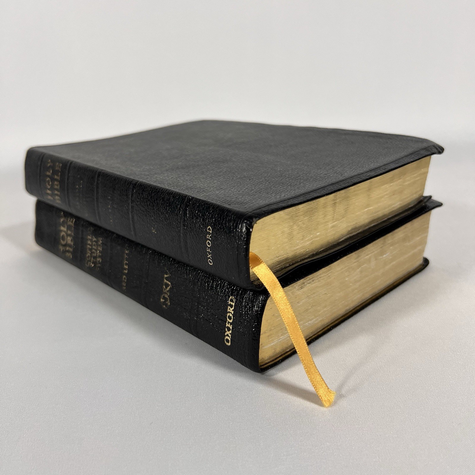 Scofield Study System NKJV & Holy Bible Oxford Black Bonded Leather Red Letter