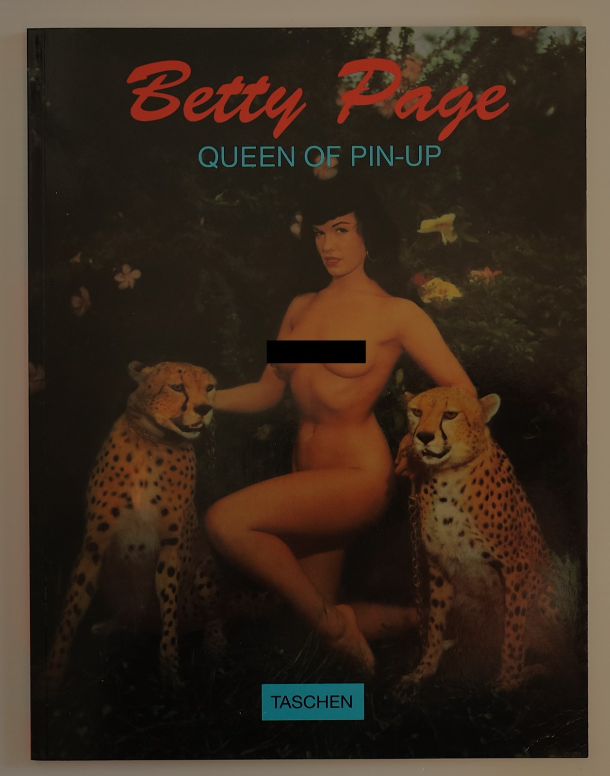 Brand New 1993 Betty Page Queen of Pin-Up by Benedikt Taschen SC 80 Pages