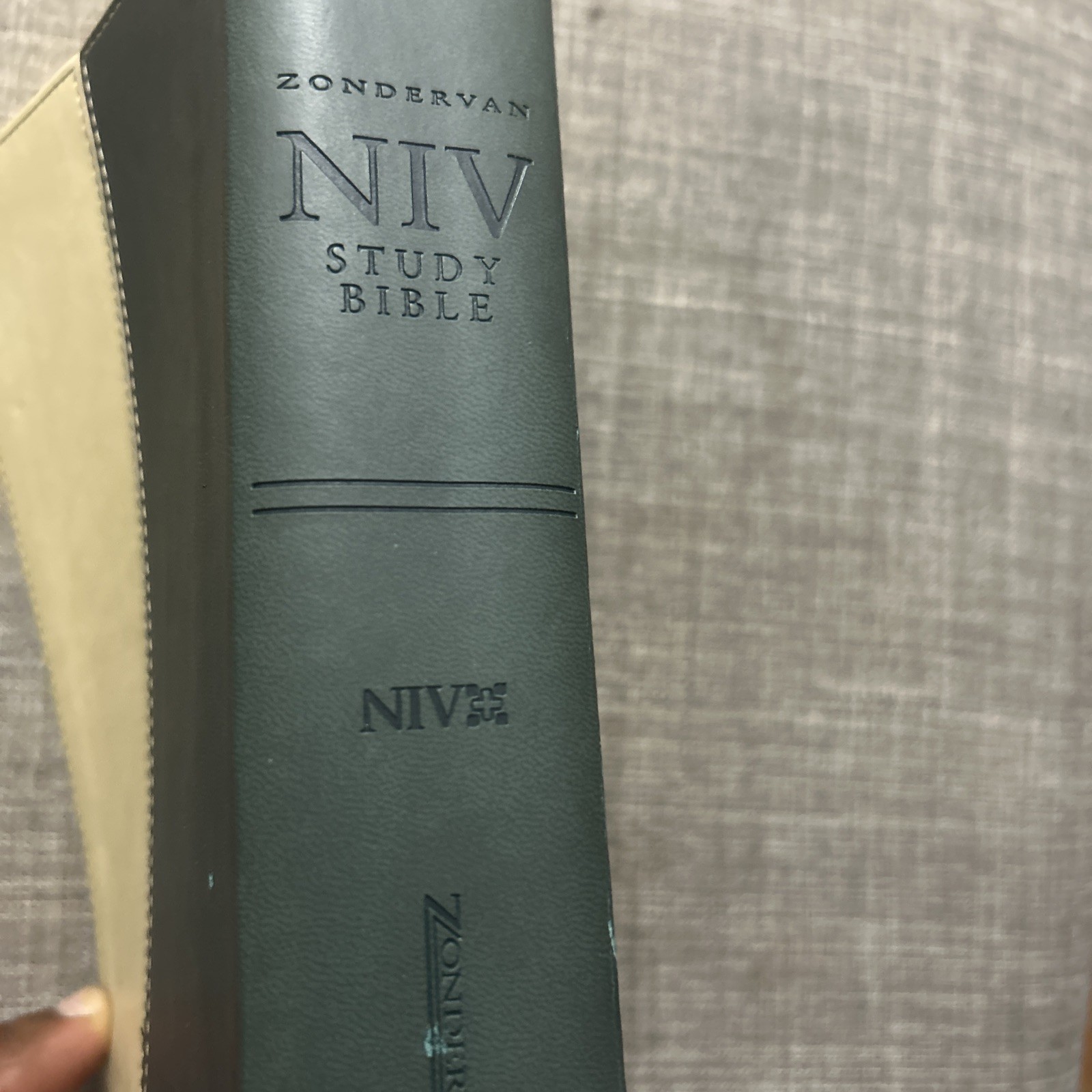 New King James NIV Study Bible Compact Zondervan Green Sand Faux Leather Bound