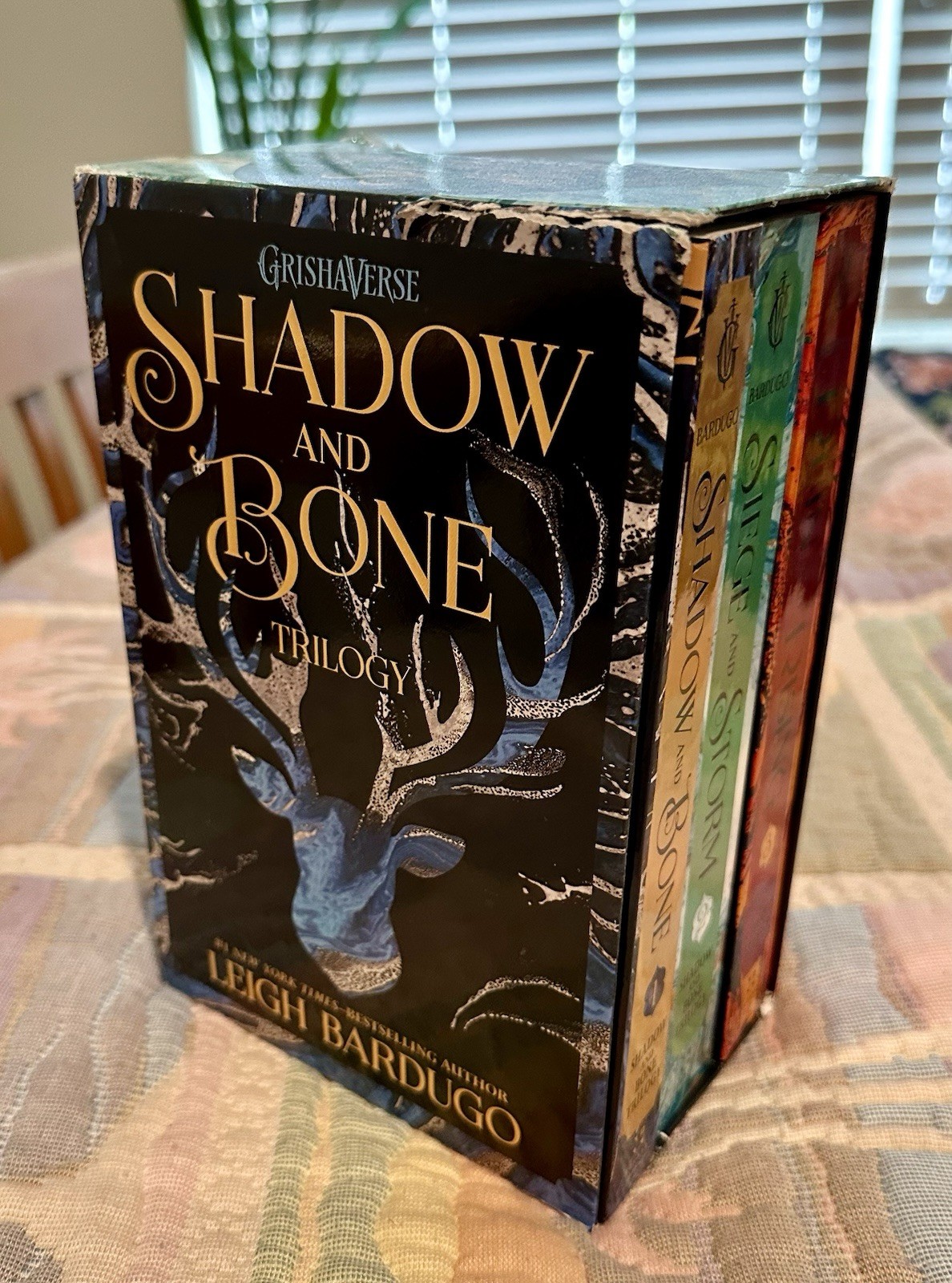 Leigh Bardugo (Shadow and Bone, Six of Crows, and King of Scars Duo) Grishaverse