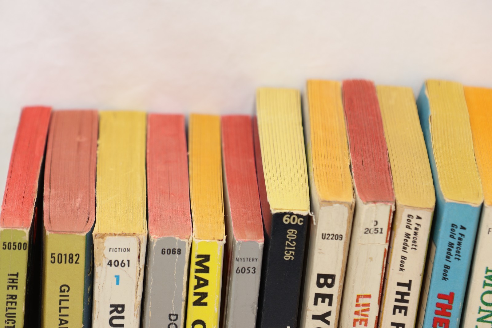 Lot of 34 Vintage Paperbacks, 1960s / 1970s Copyrights, No Duplicates, B675