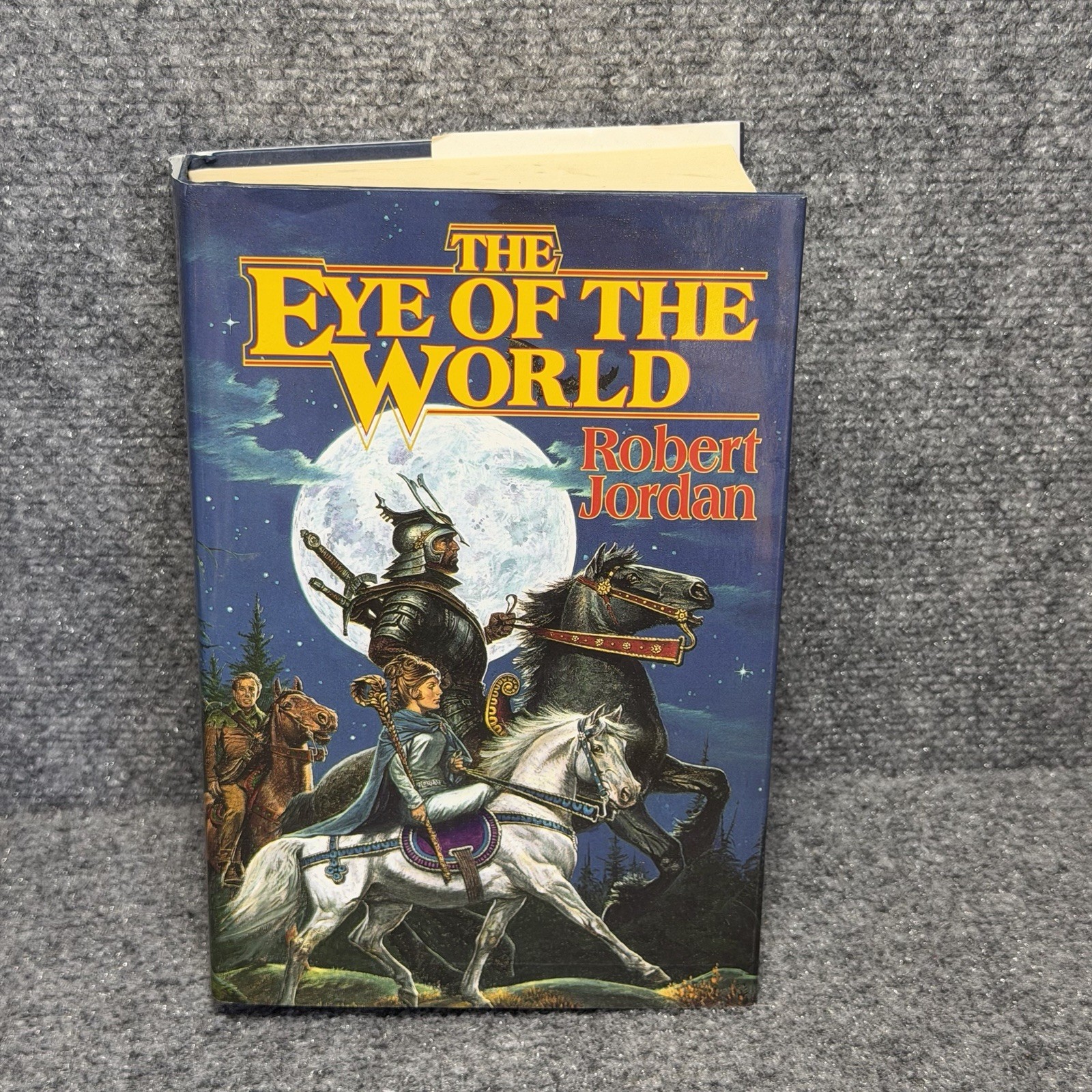 The Eye of the World by Robert Jordan Book Club Edition Vintage Hardback (1990)
