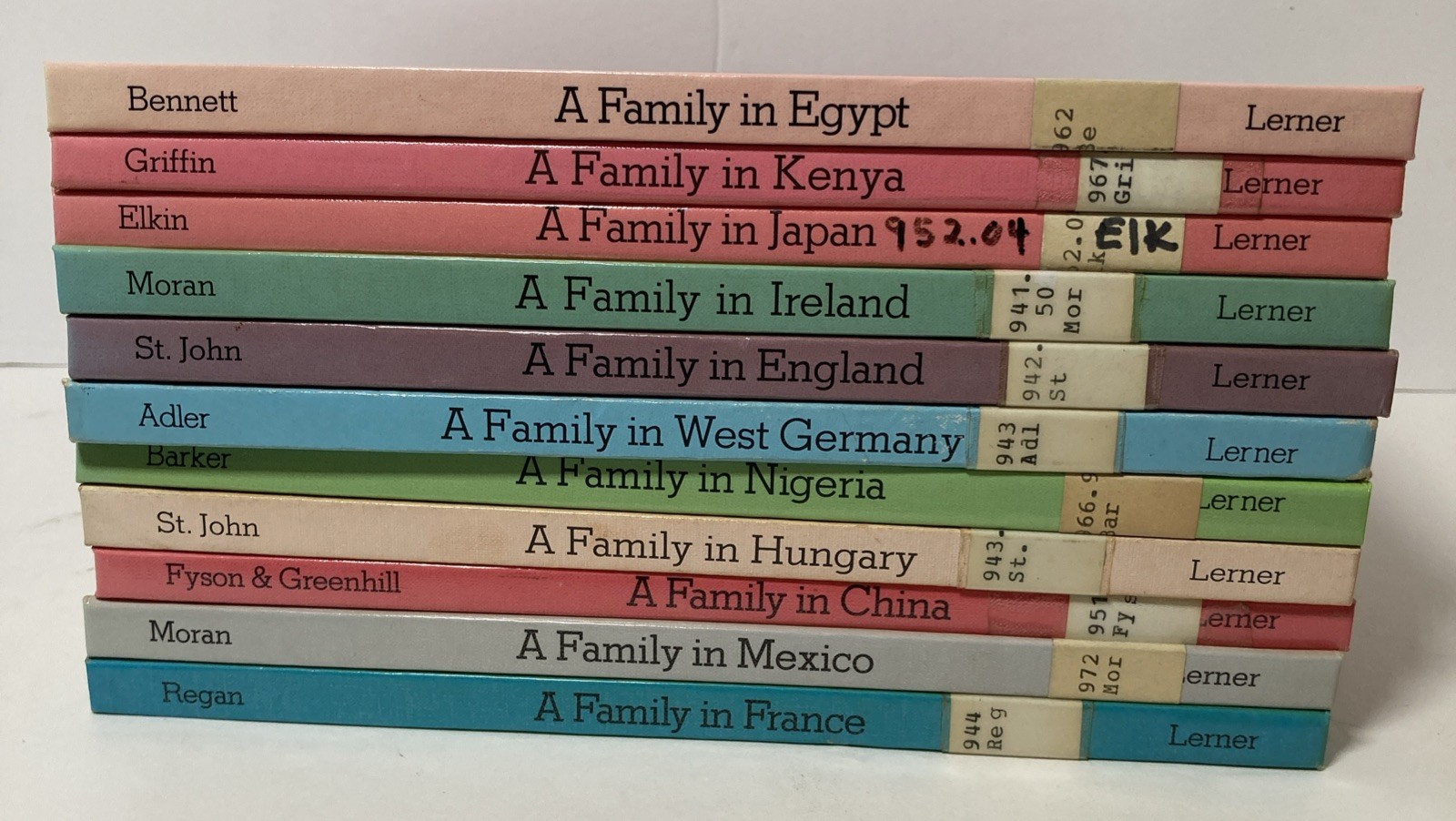Children’s World Anthropology Book Set x11 (A FAMILY IN…) Ex-Lib 1994 Homeschool