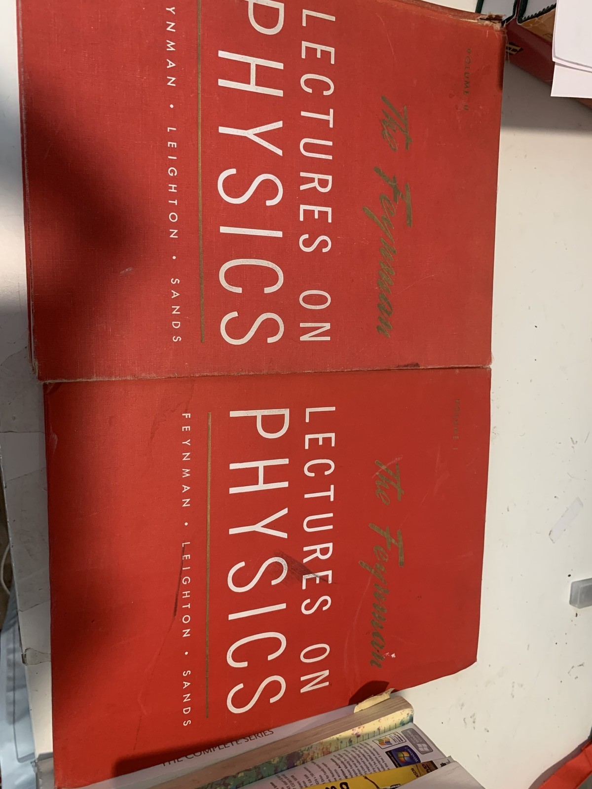 The Feynman Lectures on Physics Vol I & II Hardcover Set – Used