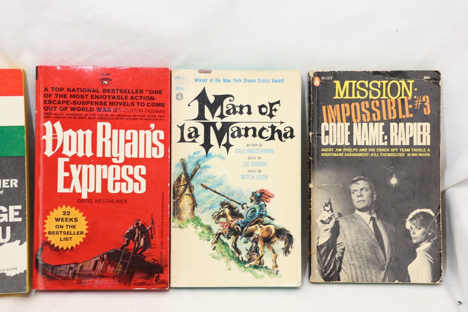 Lot of 34 Vintage Paperbacks, 1960s / 1970s Copyrights, No Duplicates, B675
